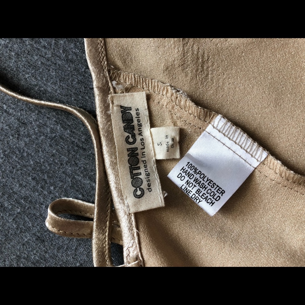 Metallic Open-Back Crop - Picture 4 of 4